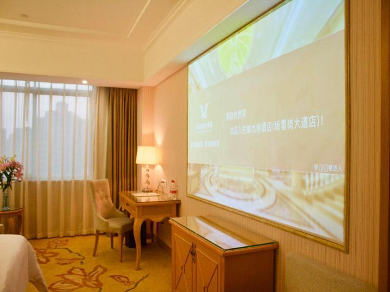 Vienna Hotel Banxuegang Road Šen-čen Exteriér fotografie